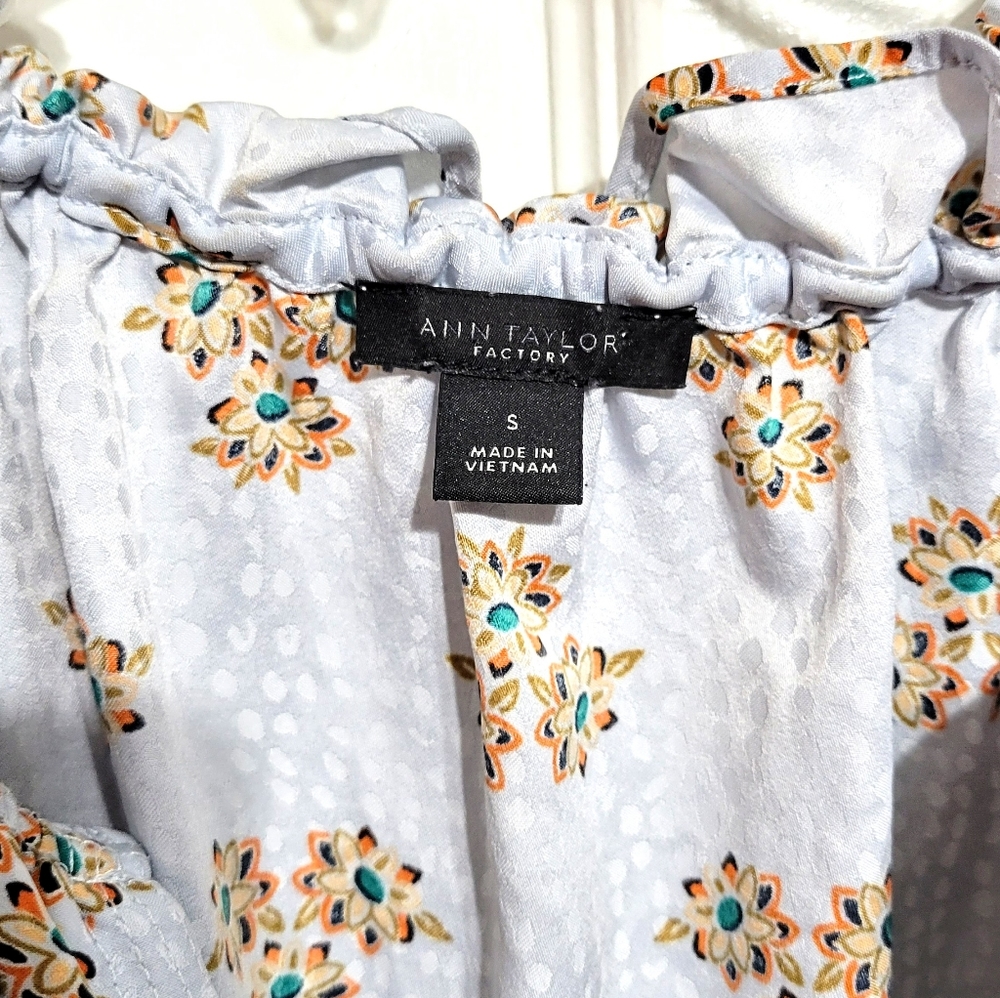 Ann Taylor Factory Dress Pastel Light Blue Floral Ruffles Flowey Sleevel… - Picture 2 of 8